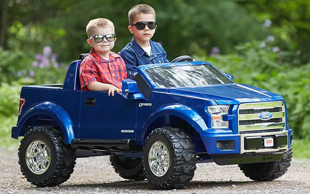 Carro Elétrico Infantil 2 Assentos com Controle Remoto e Bateria 12V, Idade 3  Anos, NEWQIDA, Branco - Blumenau